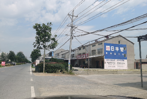 白水如何能保证墙体广告的醒目性？